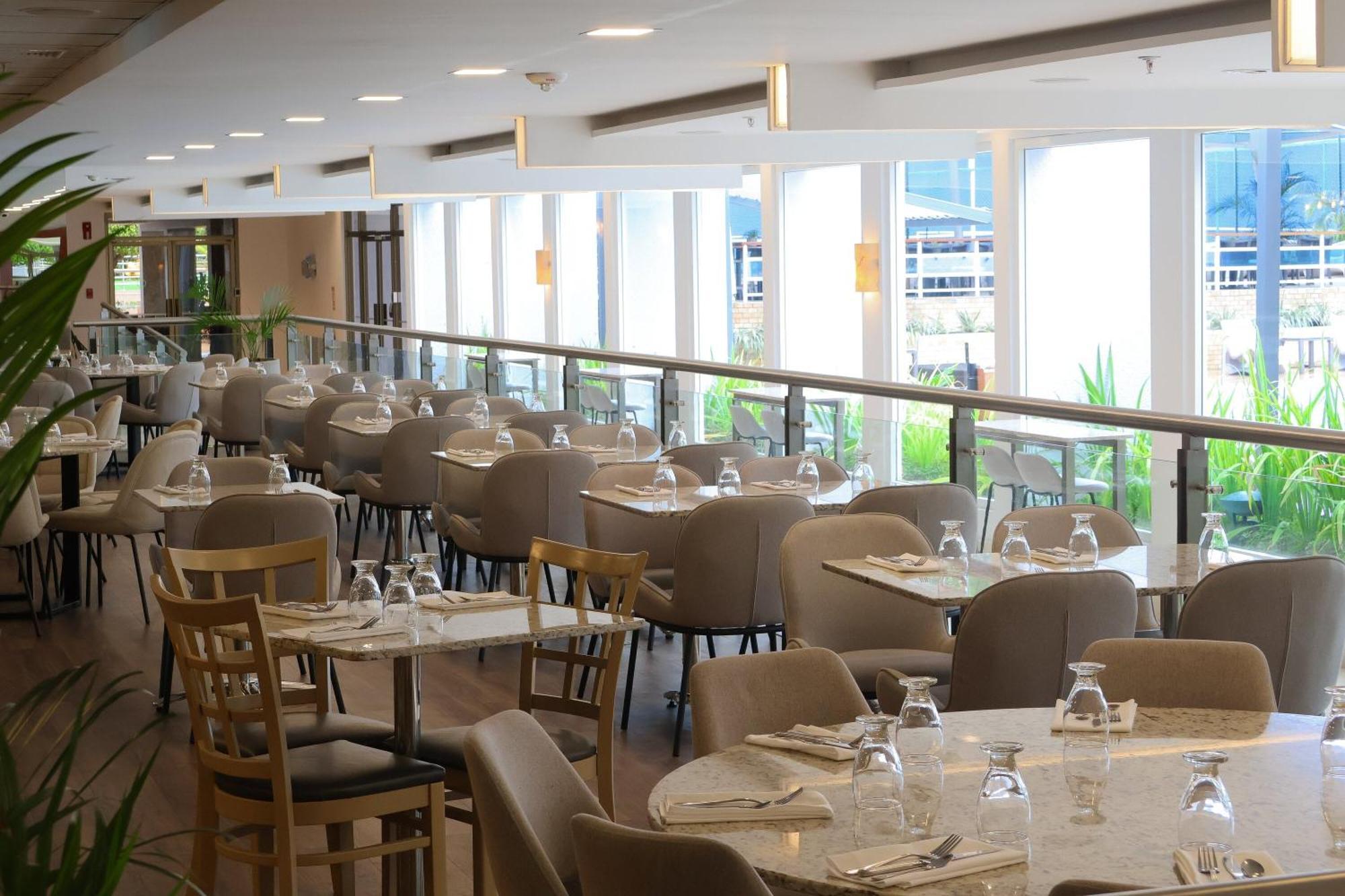 Sheraton Grand Panama Екстериор снимка The restaurant