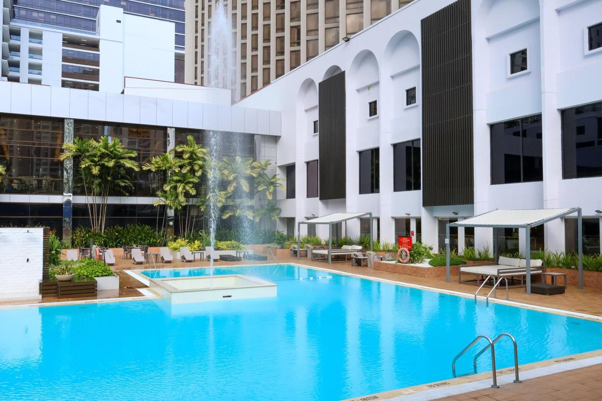 Sheraton Grand Panama Екстериор снимка The pool at the Shangri-La Hotel, Kuala Lumpur