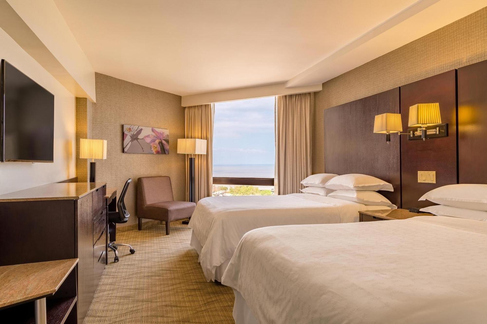 Sheraton Grand Panama Екстериор снимка Deluxe room